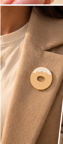 Broche à lunettes émaillée – Eyebrooch Beige